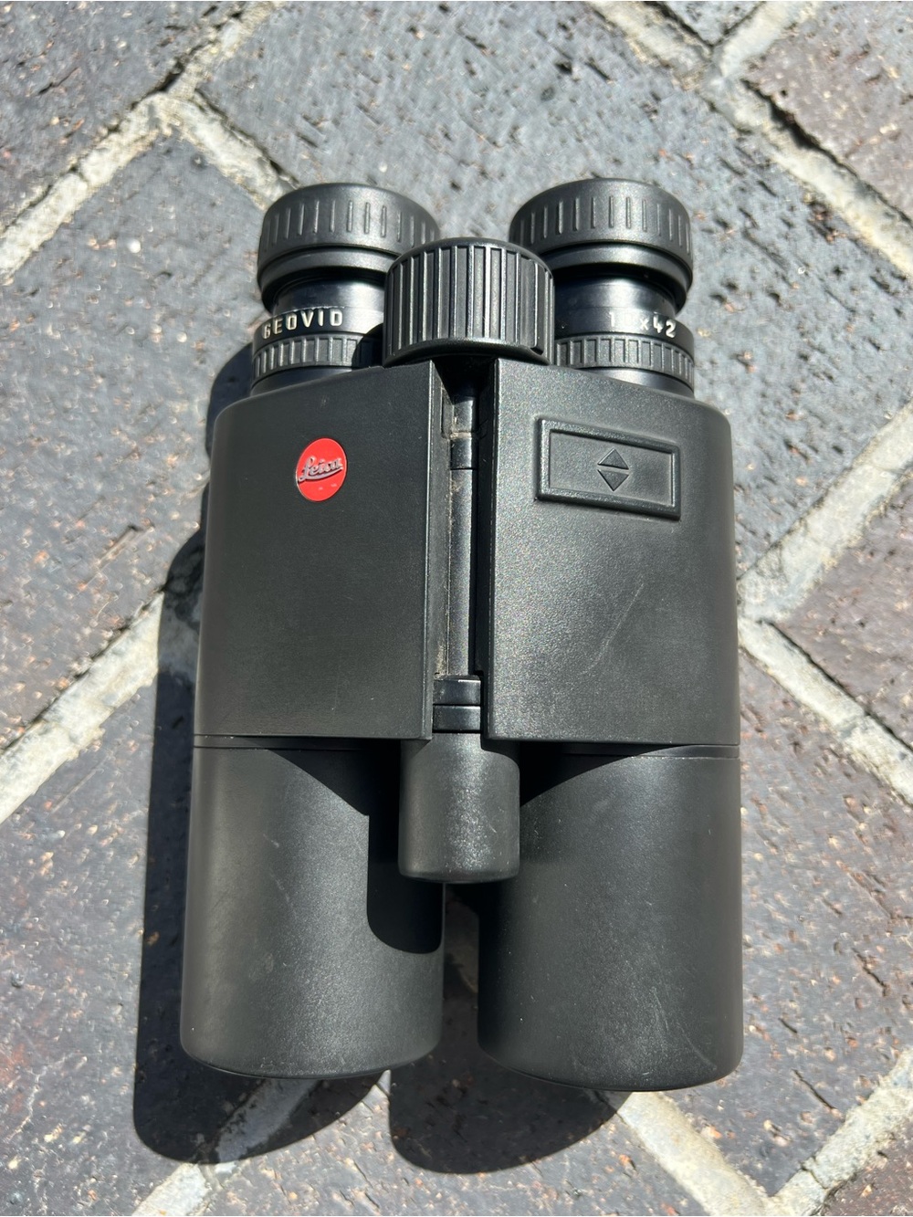 EUC Leica Geovid 10x42 Rangefinding Binoculars